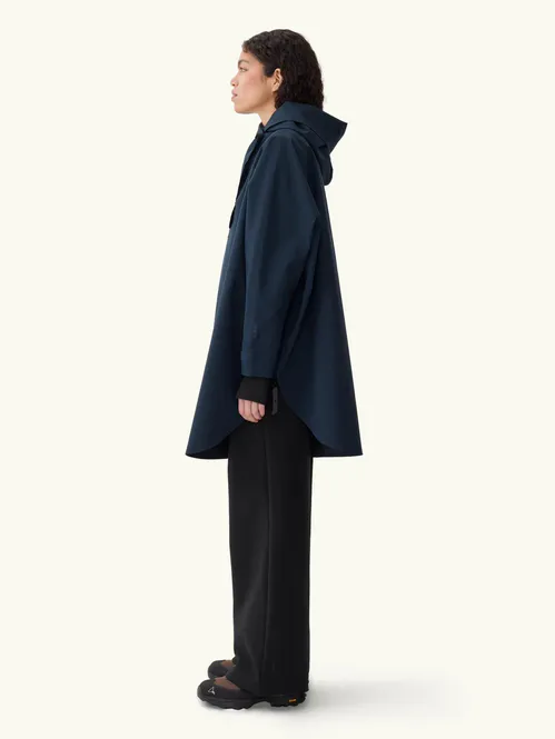Hovedbilde BLÆST Bergen Poncho Dark Navy