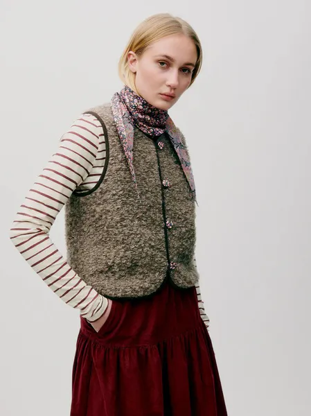 Hovedbilde APOF Ronia Vest Bouble Wool