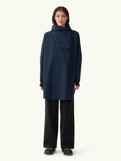 Hovedbilde BLÆST Bergen Poncho Dark Navy